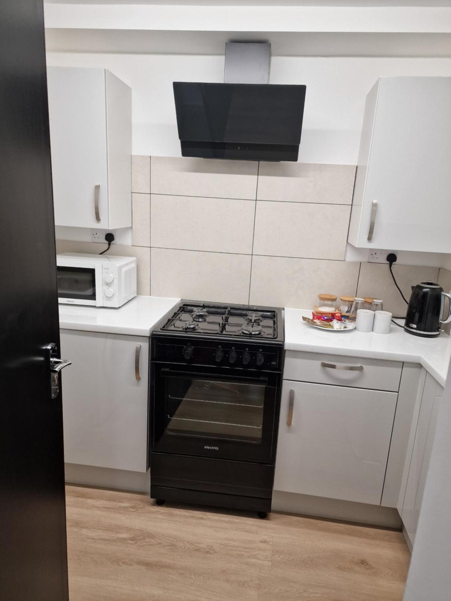 Ckb Flat- Comfort, Cosy, And Secure! Codsall Εξωτερικό φωτογραφία