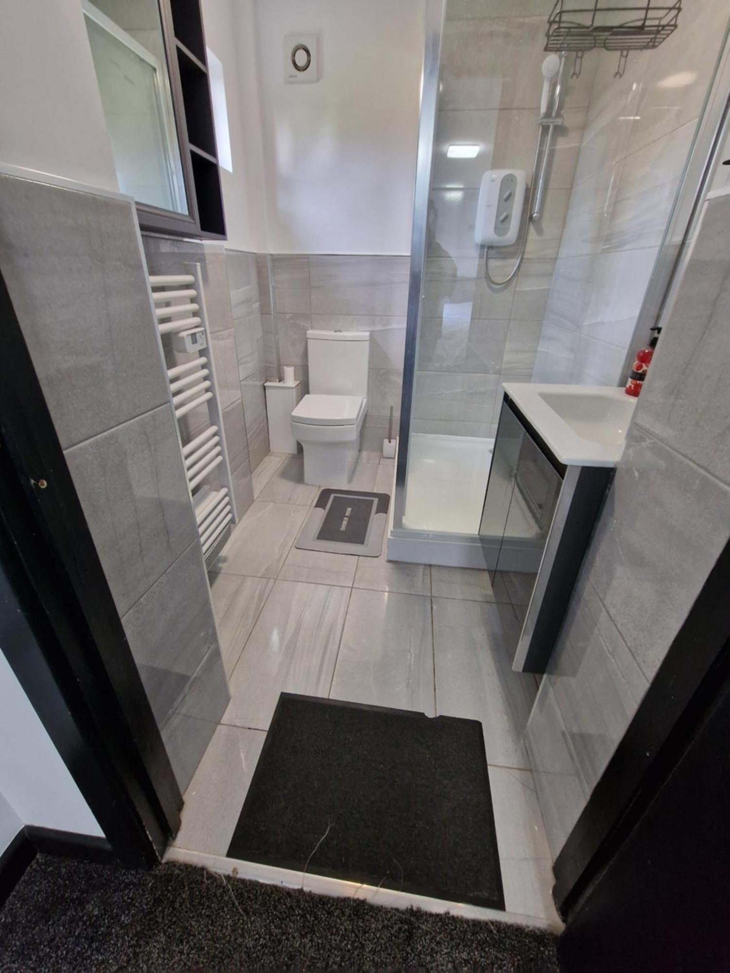 Ckb Flat- Comfort, Cosy, And Secure! Codsall Εξωτερικό φωτογραφία